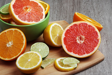 Mix of citrus fruits cut in different forms