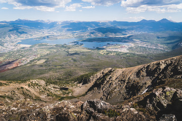 Obraz premium Landscape view overlooking Summit County, Colorado. 