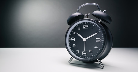 Ten O'clock - Retro Alarm Clock