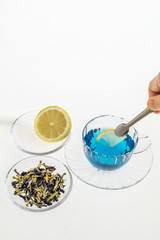 きれいになるハーブティー　Colorful herb tea
