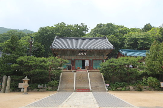 Beomeosa Buddhist Temple