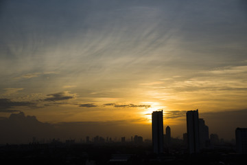Obraz na płótnie Canvas silhouette sunset of city bangkok, thailand