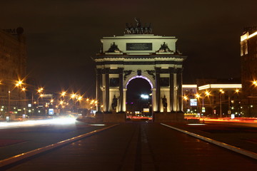 Fototapeta na wymiar Moscow, Russia, Triumph arch on Kutuzovsky Avenue at night in autumn