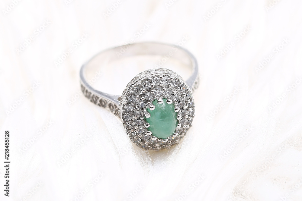 Wall mural jade on diamond ring