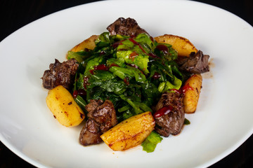 Salad with chicken liver