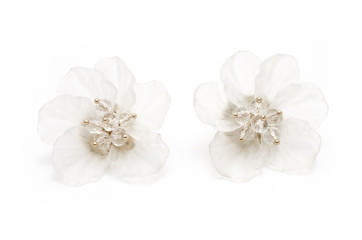Obraz na płótnie Canvas earrings flowers isolated on white