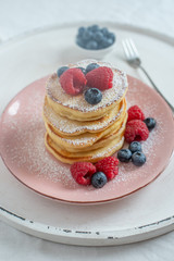 Pfannkuchen mit Beeren 