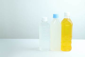 水とペットボトル