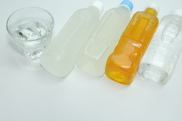 水とペットボトル