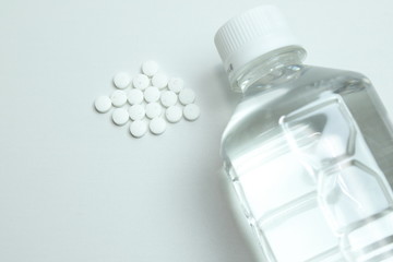 サプリメントとスプーン