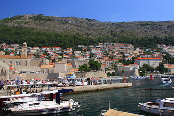 Fototapeta na wymiar Croatia - Port on the Adriatic Sea in Dubrovnik.