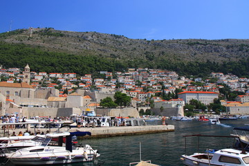 Fototapeta na wymiar Chorwacja - Port nad Morzem Adriatyckim w Dubrowniku.