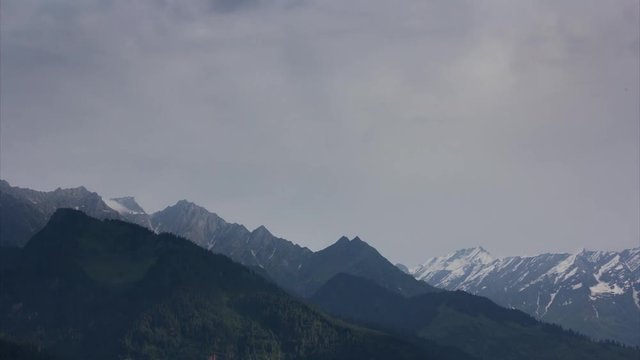 Tima Lapse of sunrise from Manali of Hanuman Tibba and Friendship Peak. This was shot early morning from a village named Prini facing Solang Valley.