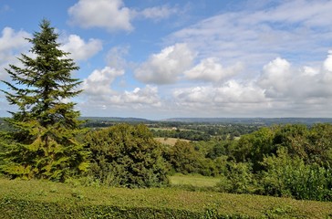 Fototapeta na wymiar Vu panoramique depuis Beaumont en Auge