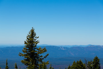 Crater lake in Oregon, the deepest lake in North America