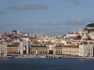 Fototapeta premium Lissabon - Blick vom Tejo
