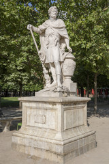 Fototapeta na wymiar Sculptural composition in the Tuileries Garden in Paris