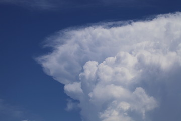 Огромное облако.