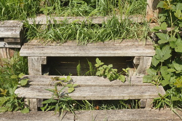 Fototapeta premium Alte Holztreppe, Stufen, Holzbalken