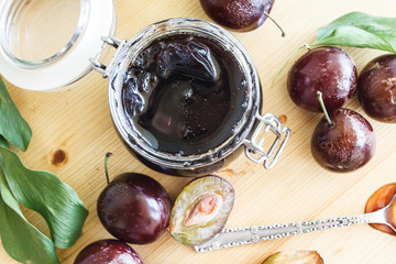 jam from plums