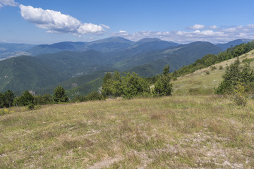 Obraz premium Beautiful mountain view from the Troyan Pass. Troyan Balkan is exceptionally picturesque and offers a combination of wonderful mountain scenery, fresh air, abundant healing mineral springs.