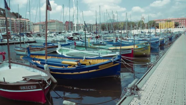 Bateau de p&egrave;che au port de Nice