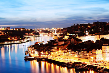 Fototapeta na wymiar Sunset of the city of Porto.
