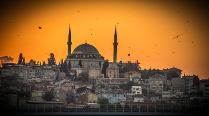 Fototapeta premium Ciudad de vieja de Estambul con Bósforo,Turquia