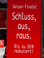 Schlussverkauf Saisonfinale Schaufensterwerbung