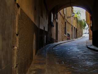 Obraz premium narrow street in florence, italy
