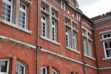 Obraz premium レンガ造りの建物