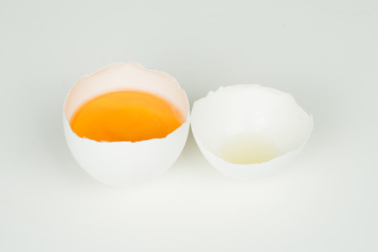Tavuk yumurtası ve sarısı