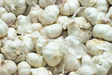 Garlic on the counter of the store.