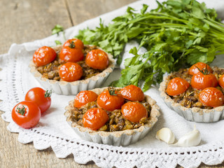 tarts with lentils and cherry tomatoes