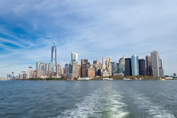 Fototapeta premium Dzielnica finansowa Nowego Jorku z promu
