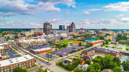 Fototapeta premium Downtown Greensboro, North Carolina, USA Skyline