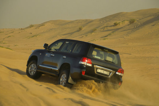 Desert Safari On Jeep, Dune Bashing In Dubai