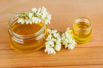 Acacia honey and blossom