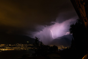 Fototapeta na wymiar Ascona und Locarno bei Gewitter