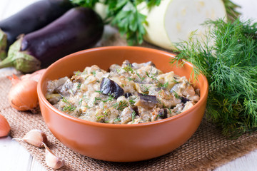 Zucchini and eggplants in sour cream