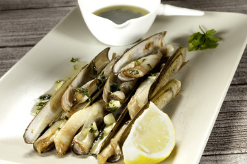 razor clam and bowl sauce