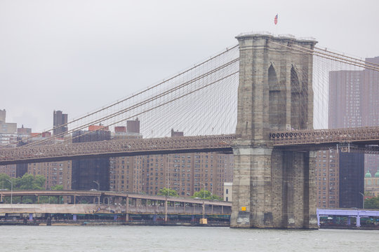 Stock photo of the Brooklyn Bridge far shot
