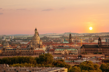 Fototapeta na wymiar Sonnenuntergang über Dresden