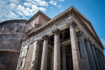Obraz premium Iconic Roman Temple 
