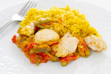 poulet grillé et riz jaune