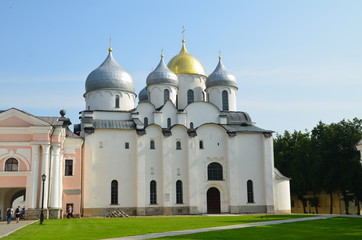 Fototapeta na wymiar Cattedrale dell'antica capitale della Russia Velikij Novgorod 