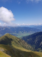 Naklejka premium Gamskrägen, Gamskragen, Niedernsill, Mountainbiken, Wandern, Pinzgau, Salzburg, SalzburgerLand, Berge, Gipfelkreuz, Ausblick, Bergpanorama, Forstweg, Uttendorf