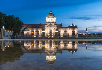 Fototapeta premium The Ananta Samakhom Throne Hall in Thai Royal Dusit Palace, Bangkok, Thailand.