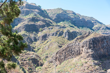 Blick in die Berge zum Ort El Hornillo