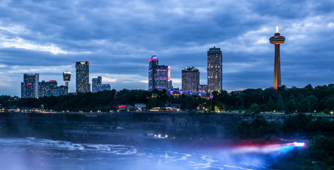 Niagara Falls lights at night